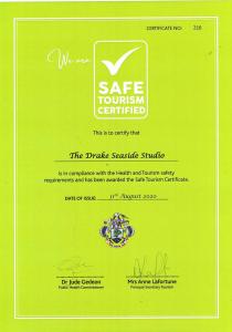 
Сертификат, награда, вывеска или другой документ, выставленный в Drake Seaside Studio Apartments
