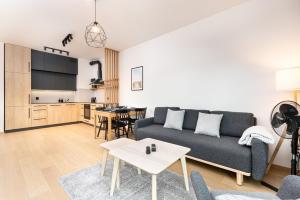 Kuchyň nebo kuchyňský kout v ubytování Apartamenty Garnizon Doskonała Lokalizacja Gdańsk by Noclegi Renters
