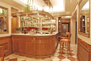 Lounge nebo bar v ubytování Hotel Fontana