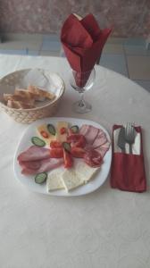 Afbeelding uit fotogalerij van HOTEL RIVER in Târgu Jiu