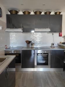 Afbeelding uit fotogalerij van Blife Sun Hostel & Rooms in Faro +84 foto's