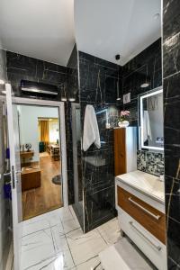 Koupelna v ubytování Bane Apartmani 2