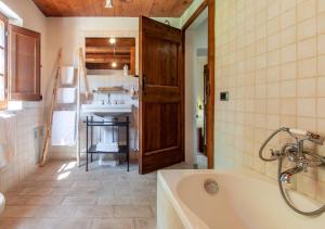 Koupelna v ubytování Agriturismo Il Poggio, Casa Rosa + 37 fotografií