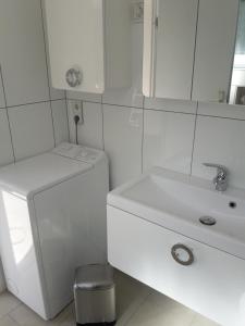 Phòng tắm tại Ferienwohnung an der Klinge