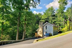 Gallery image of A Smoky Mountains Retreat - Chalet de Montagne in Gatlinburg