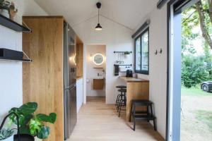 Köök või kööginurk majutusasutuses Tiny House - Camping Wagenhausen