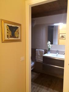 A bathroom at Le Orchidee