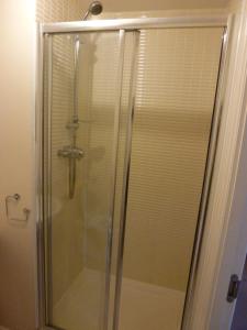 Ένα μπάνιο στο Sun Gardens Serviced Apartment +9 φωτογραφίες