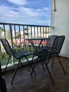 Appartement Vue Marina陽台或露臺