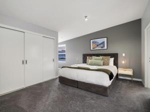 Gallery image of Remarkable Hideaway by Relaxaway Holiday Homes in Queenstown