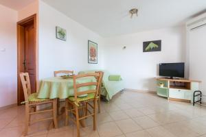 Fotografia z galérie ubytovania Apartmani Manzoni v destinácii Punat