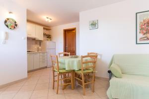 Fotografia z galérie ubytovania Apartmani Manzoni v destinácii Punat