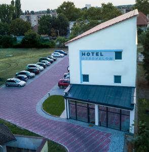 Budova, v ktorej sa hotel nachádza