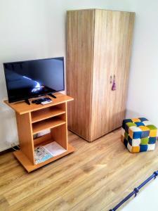 TV a/nebo společenská místnost v ubytování Maja rooms
