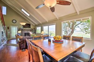 Gallery image of Hilltop Home in Wine Country with Hot Tub and Views! in Fallbrook