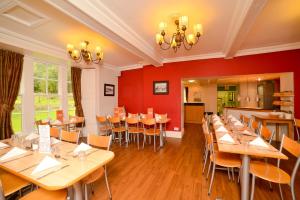 Restoran ili drugo mesto za obedovanje u objektu YHA Grinton Lodge