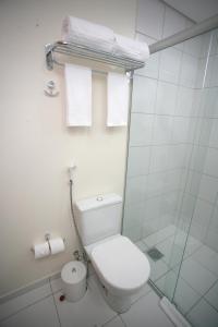 Baðherbergi á Stop Way Hotel São Luís