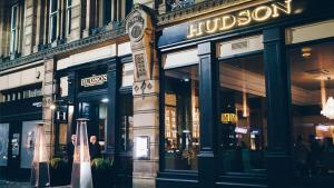 Budova, kde se aparthotel nachází