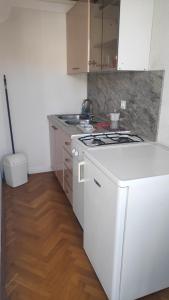 Kuchyňa alebo kuchynka v ubytovaní La Casa di Elisa