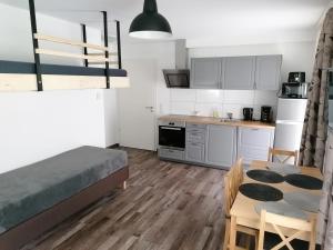 Kuchyňa alebo kuchynka v ubytovaní Fischer Ferienhaus