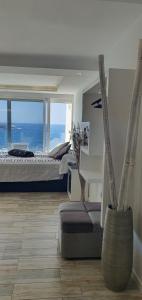 Posteľ alebo postele v izbe v ubytovaní Stunning Sea View FREE WIFI