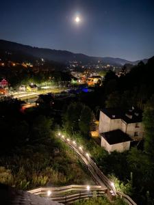 Uma vista da montanha tirada da hospedagem domiciliar 