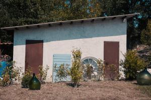A garden outside Casale di Nicolò