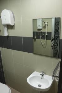 Koupelna v ubytování Bayu View Hotel Melaka