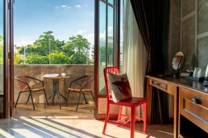 Balkón nebo terasa v ubytování Kasayapi Hotel