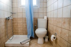 A bathroom at Kalypso studio Resorts
