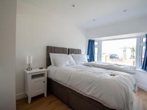 Gallery image of 'Sea Breeze' Dorset dream holiday home in Poole