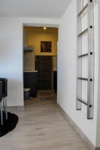 Mynd úr myndasafni af Bianco nero appartamento í Niš