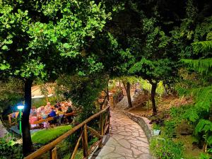 Mrizi i Zanave Agroturizëm外面的花园