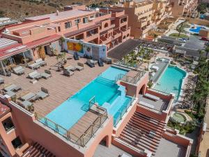 Bazén v ubytování Tarifa Lances by QHotels nebo v jeho okolí