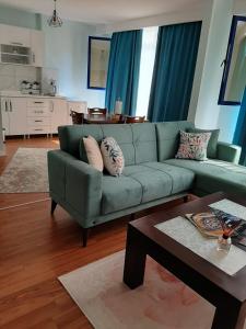 Χώρος καθιστικού στο Samlife Apart