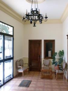 Posezení v ubytování Hostal las Tres Jotas