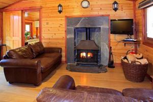 A seating area at Cairngorm Lodges