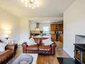 A seating area at Holkham View 