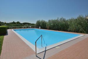 Bazén v ubytování Apartment Joan Mirò With Pool nebo v jeho okolí