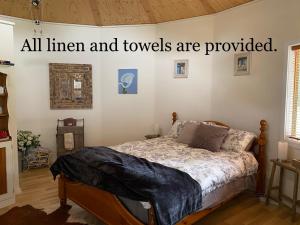 Ένα ή περισσότερα κρεβάτια σε δωμάτιο στο Ionaforest Yurt
