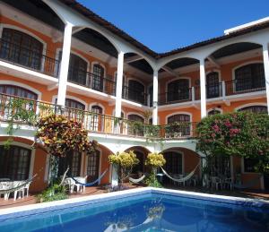 The swimming pool at or close to Don Luis Hostal - Sucursal Galeana - Tecolutla