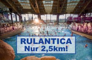 Bazén v ubytování Hotel SunParc - SHUTTLE zum Europa-Park Rust 4km & Rulantica 2km nebo v jeho okolí