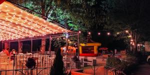 Fotografie z fotogalerie ubytování Camping Hotel Les Rives du Loup v destinaci Tourrettes-sur-Loup + 37 fotografií
