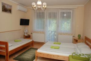 Zöldike Vendégház 7400 Kaposvár, Kisrómahegyi u. 21 kép - 2