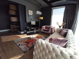 A seating area at The Kayseri Loft Hotel