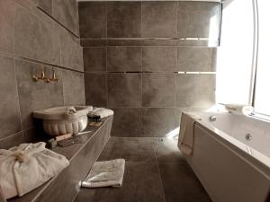 A bathroom at The Kayseri Loft Hotel
