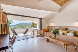 Domaine Santa Giulia Palace的休息区