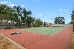 Tenis a/nebo squash v ubytování Comfort Inn Flinders on Main nebo okolí