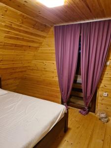 Postel nebo postele na pokoji v ubytování Gold Hill