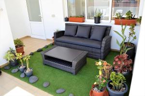 A seating area at Apartamentos Sarah